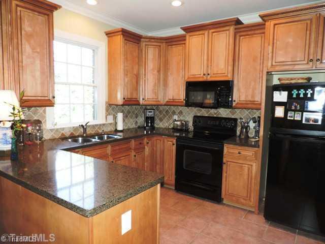 2375 Addison Boulevard High Point, NC 27262 - Photo 6 of 16 Kitchen.