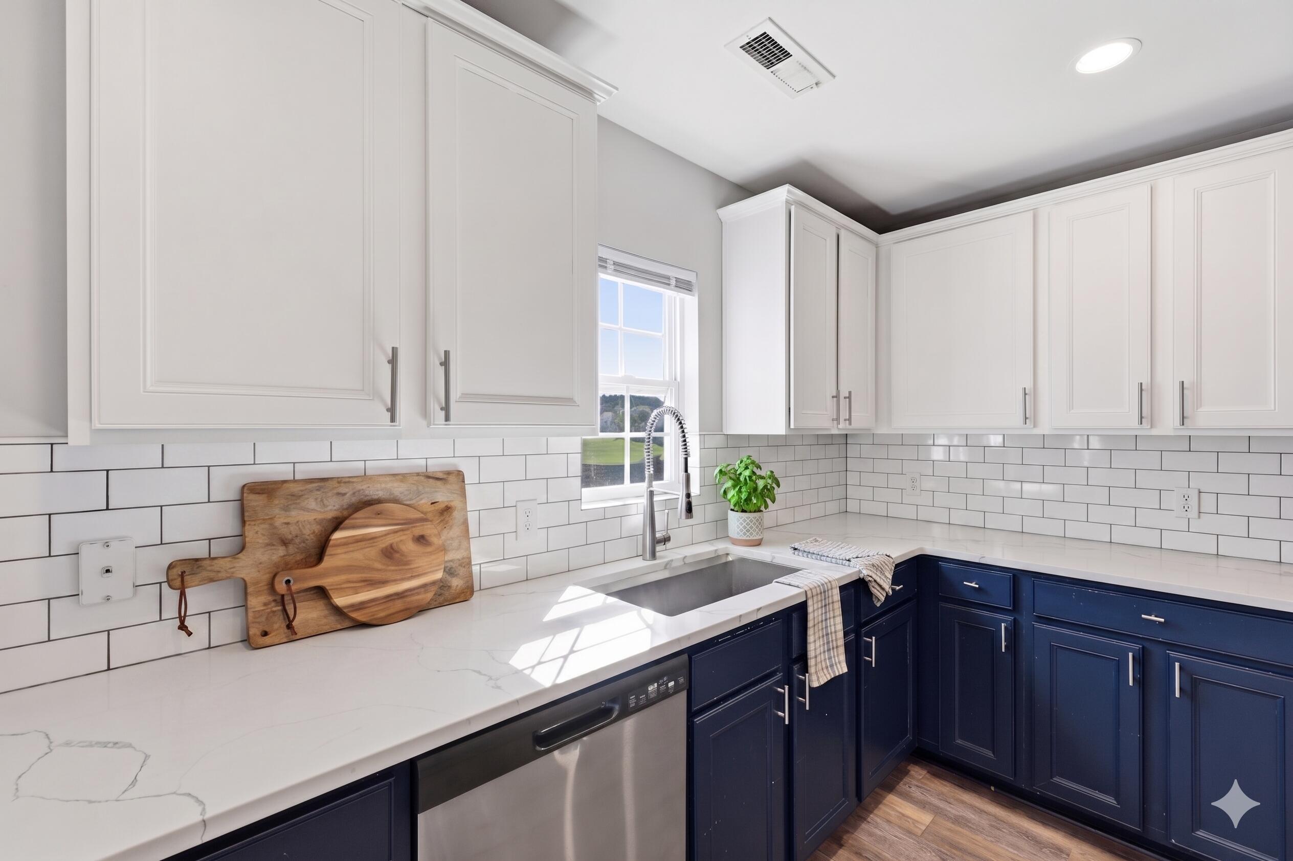 338 Deep River Road Summerville, SC 29486 - Photo 10 of 36 Tile Backsplash