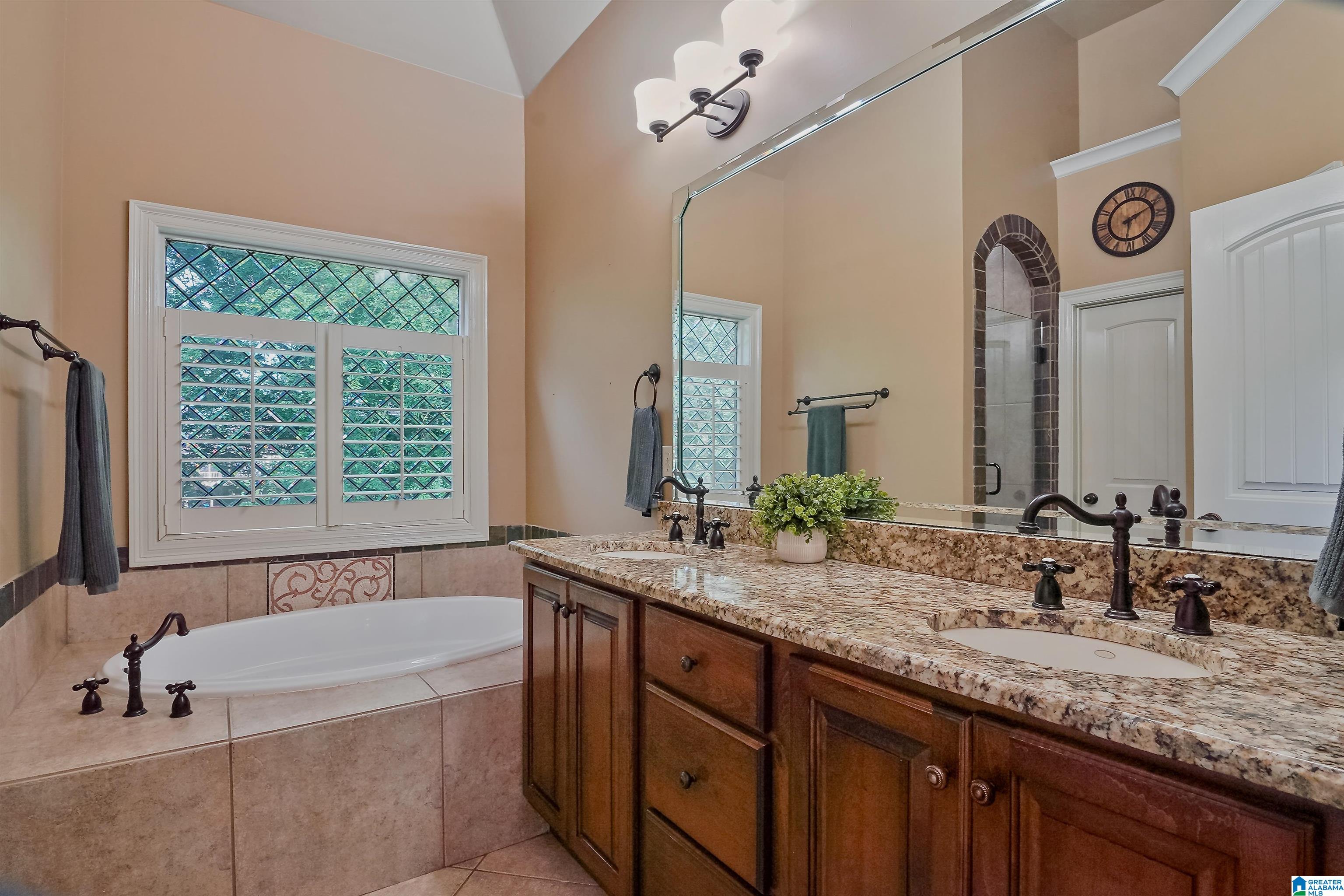 208 Sterling Gate Lane Alabaster, AL 35007 - Photo 15 of 46