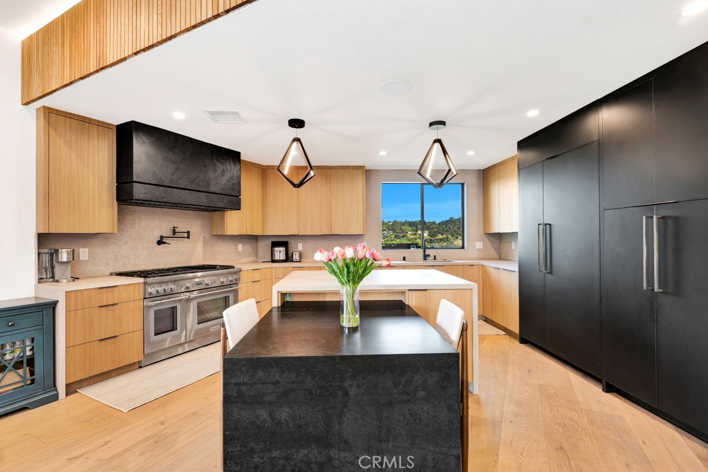 15641 High Knoll Road Encino, CA 91436 - Photo 16 of 72