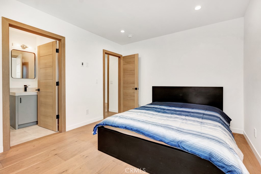 15641 High Knoll Road Encino, CA 91436 - Photo 20 of 72