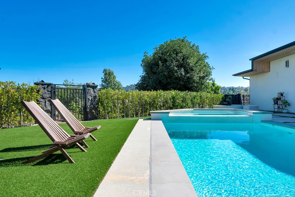 15641 High Knoll Road Encino, CA 91436 - Photo 37 of 72