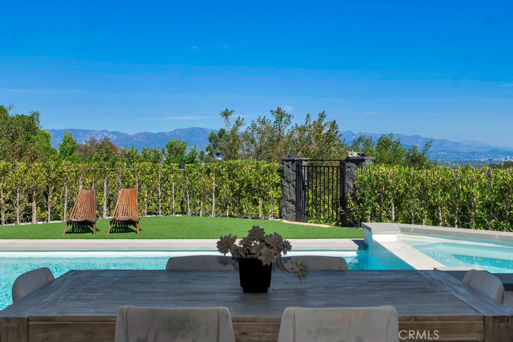 15641 High Knoll Road Encino, CA 91436 - Photo 39 of 72