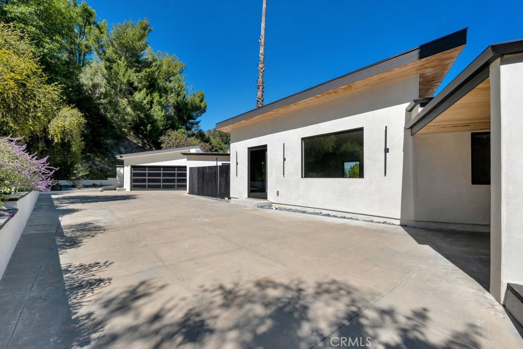 15641 High Knoll Road Encino, CA 91436 - Photo 4 of 72