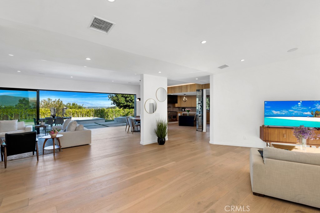 15641 High Knoll Road Encino, CA 91436 - Photo 7 of 72