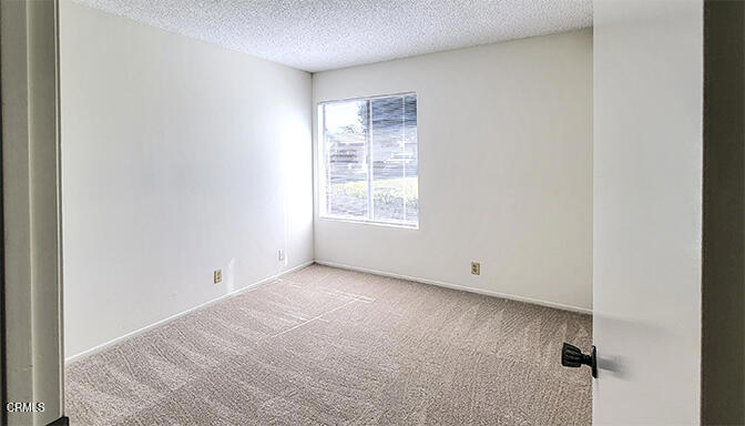 643 Holly Avenue Oxnard, CA 93036 - Photo 11 of 20