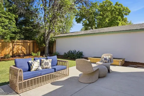 a house view with a outdoor space