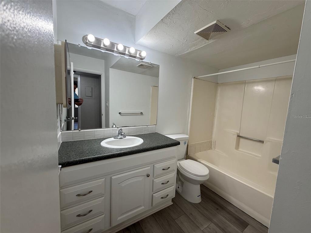 1035 Southwest 9th Street, Unit 1 Gainesville, FL 32601 - Photo 9 of 10