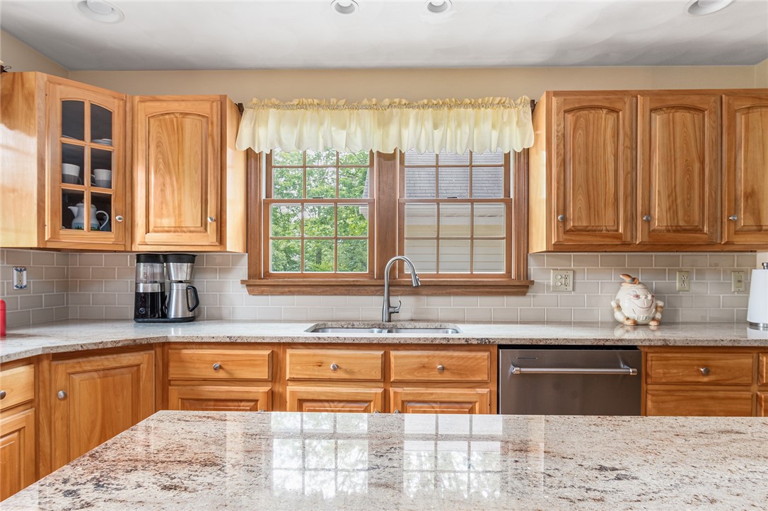 1767 S Road South Kingstown, RI 02881 - Photo 14 of 37