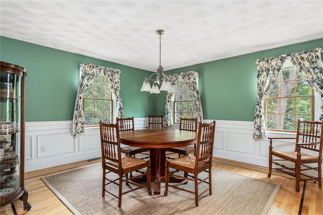 1767 S Road South Kingstown, RI 02881 - Photo 16 of 37