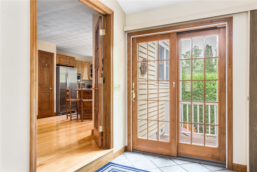 1767 S Road South Kingstown, RI 02881 - Photo 17 of 37