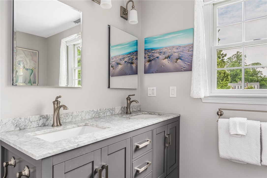 1767 S Road South Kingstown, RI 02881 - Photo 25 of 37