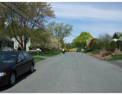 61 Wesley Road Framingham, MA 01701 - Photo 17 of 17 Gallery Image 17
