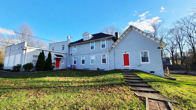 $2,750 | 419 Plainfield Avenue, Unit 5, Berkeley Heights, NJ 07922