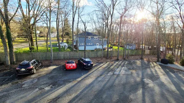 $2,550 | 419 Plainfield Avenue, Unit 5, Berkeley Heights, NJ 07922