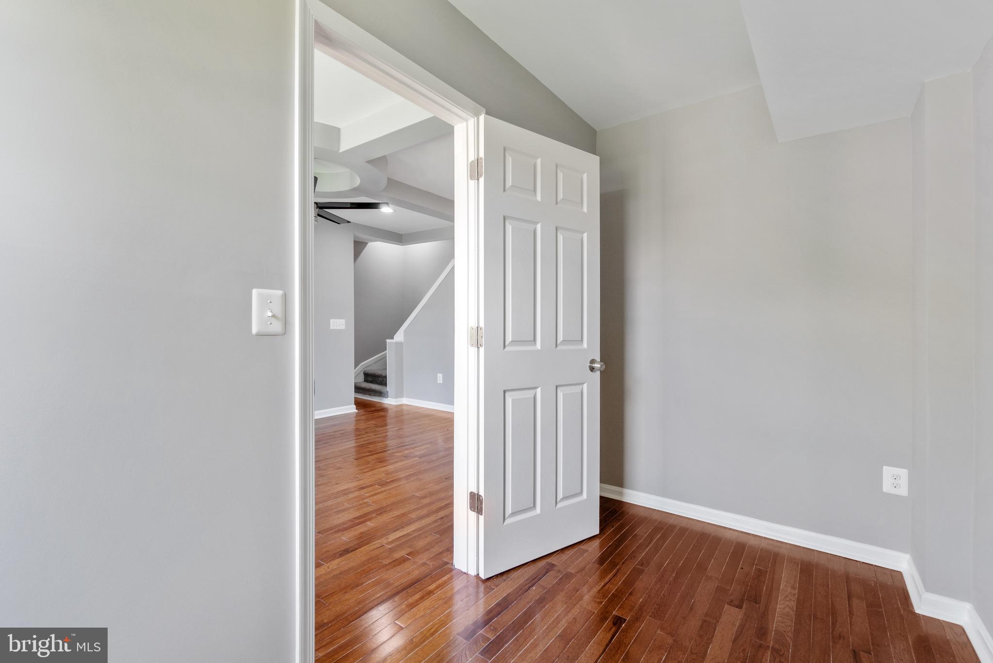 4045 Cedardale Road Baltimore, MD 21215 - Photo 10 of 40 Gallery Image 10