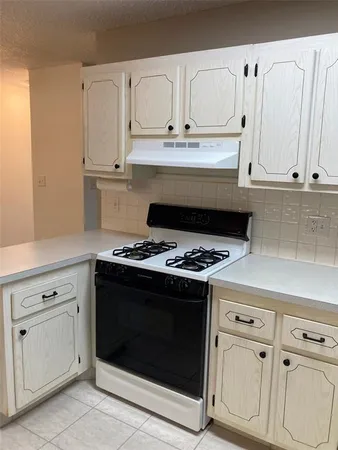 $1,450 | 5530 80th Street North, Unit C204, St. Petersburg, FL 33709
