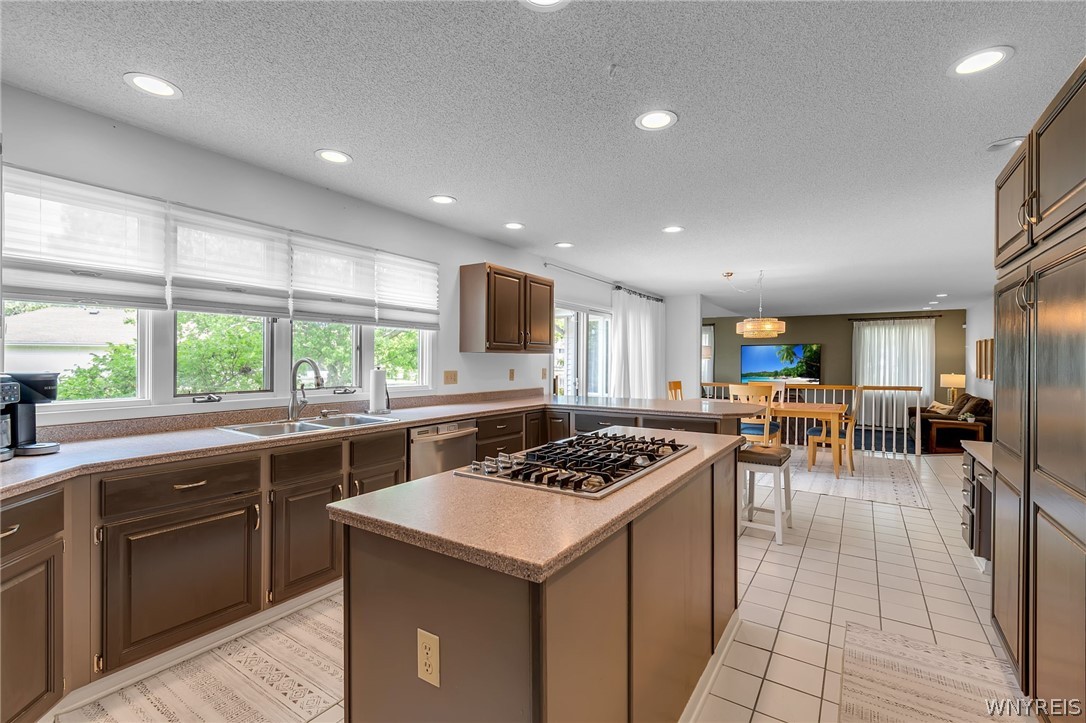 84 Moorfields Court Amherst, NY 14051 - Photo 17 of 49