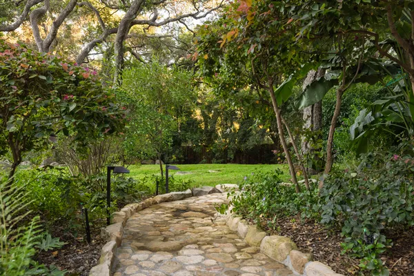 $6,595,000 | 2135 Veloz Drive, Montecito, CA 93108