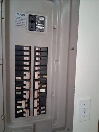 a view of entryway with a front door