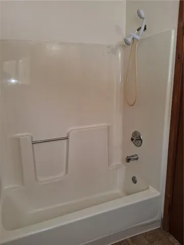 $136,900 | 418 Vance Drive, Burgettstown, PA 15021