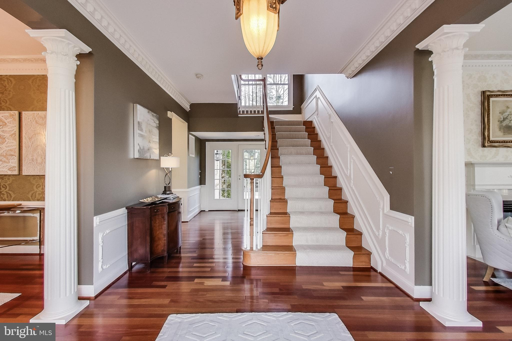 8893 Windy Ridge Way McLean, VA 22102 - Photo 14 of 52 Foyer