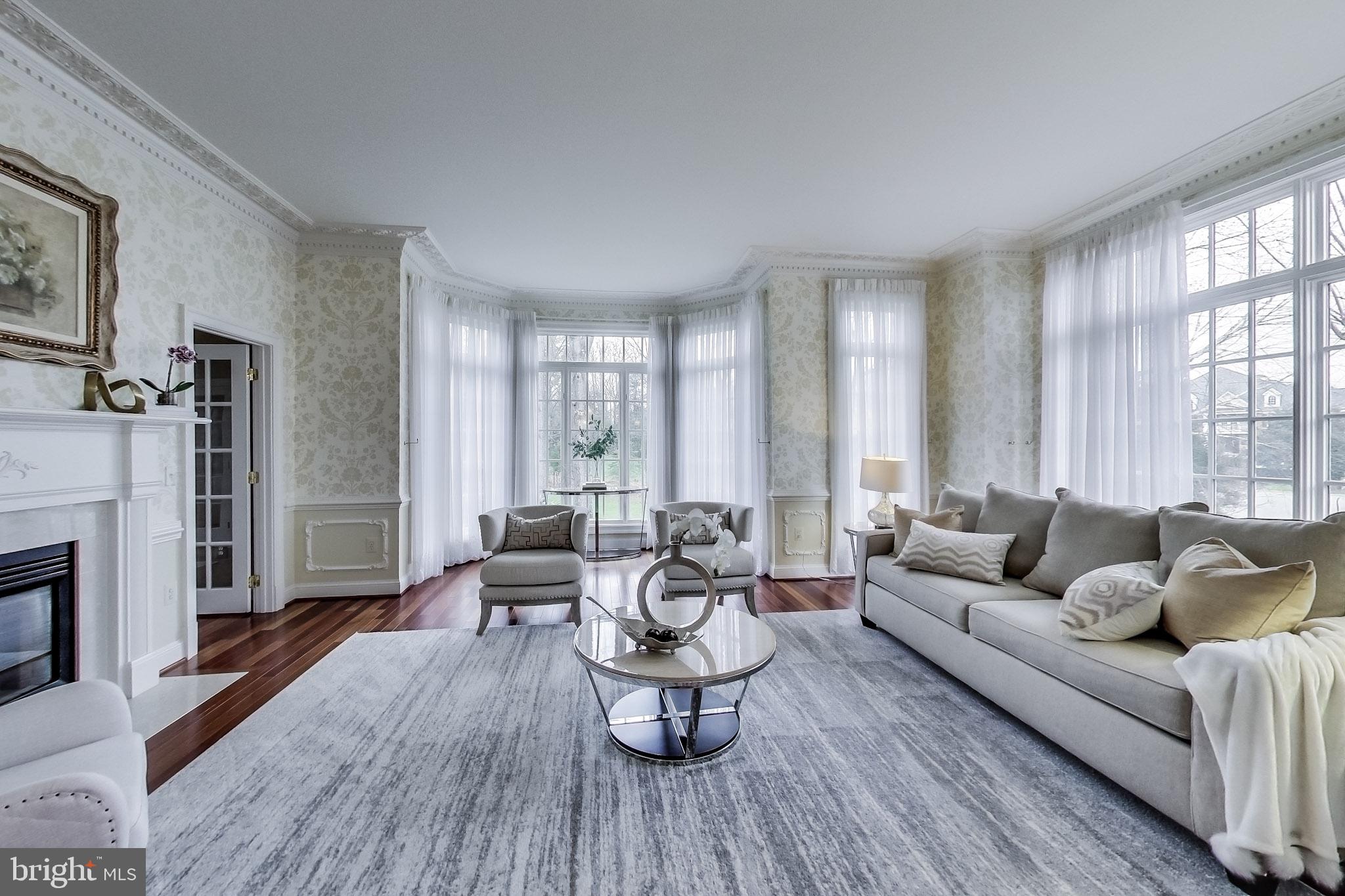 8893 Windy Ridge Way McLean, VA 22102 - Photo 16 of 52 Living Room