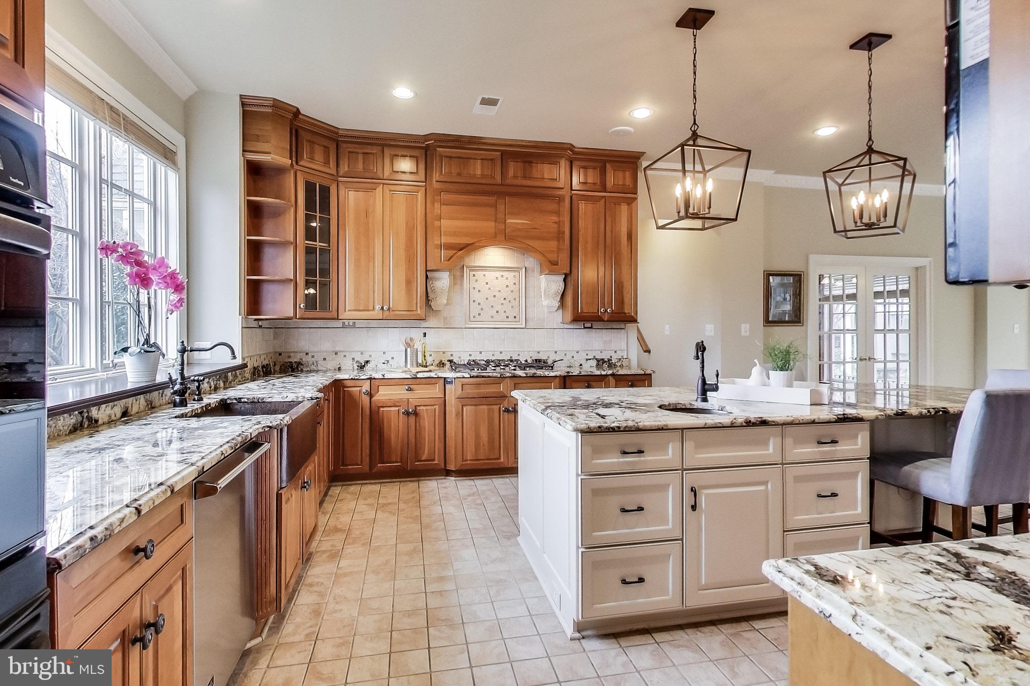 8893 Windy Ridge Way McLean, VA 22102 - Photo 23 of 52 Eat-In Kitchen