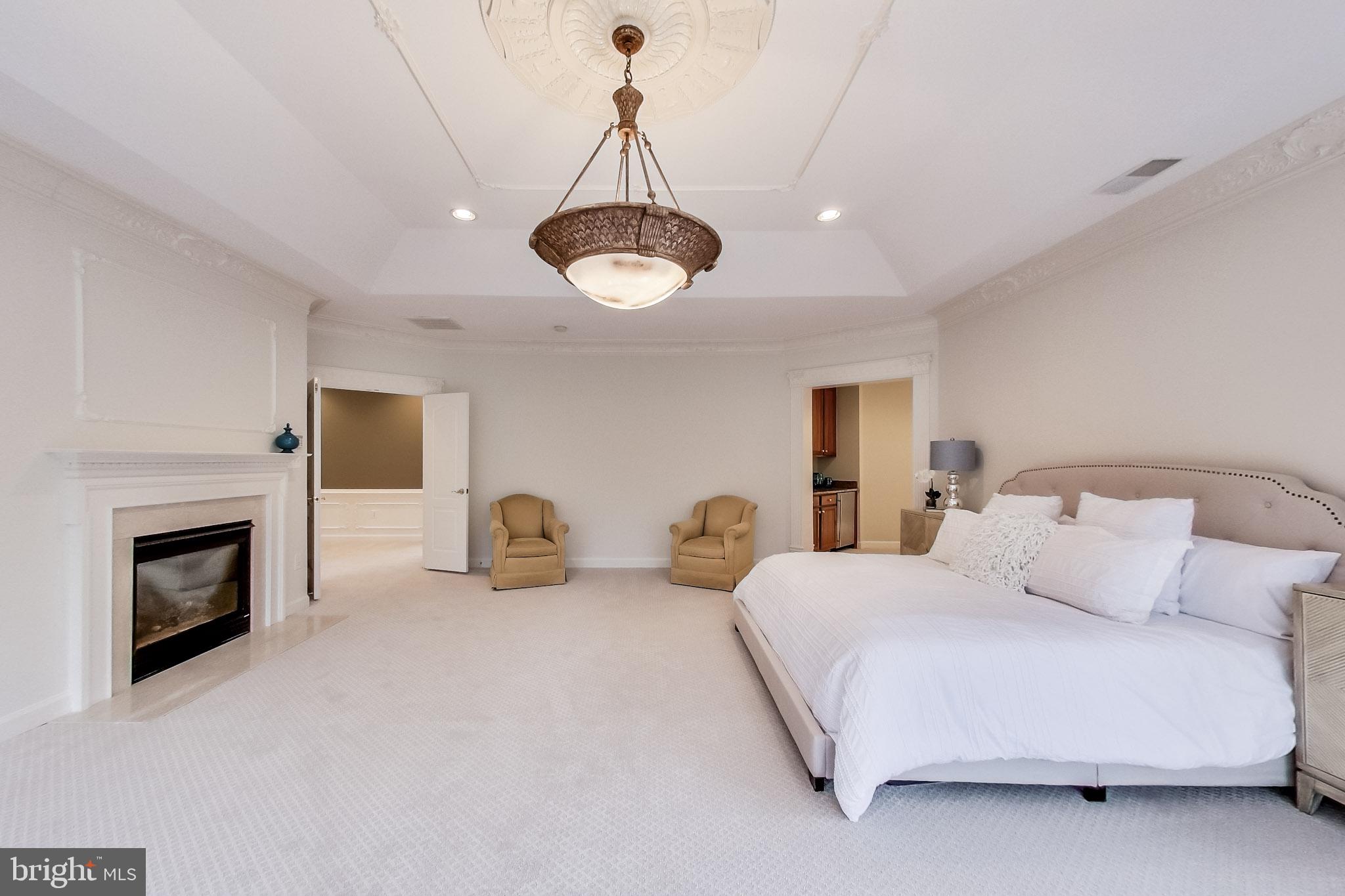 8893 Windy Ridge Way McLean, VA 22102 - Photo 32 of 52 Owner's Suite