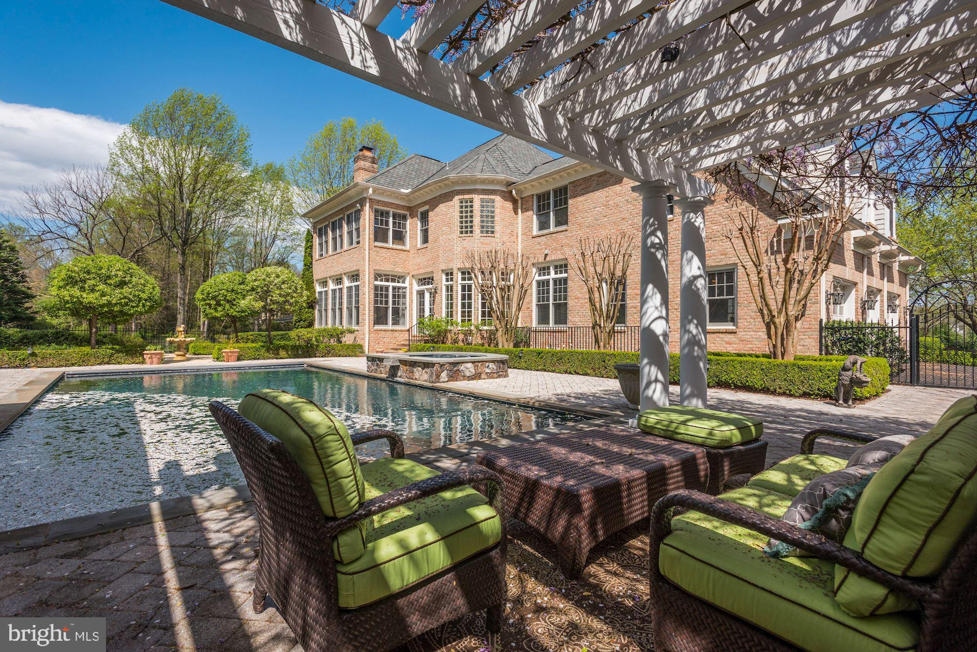 8893 Windy Ridge Way McLean, VA 22102 - Photo 8 of 52 Rear Exterior