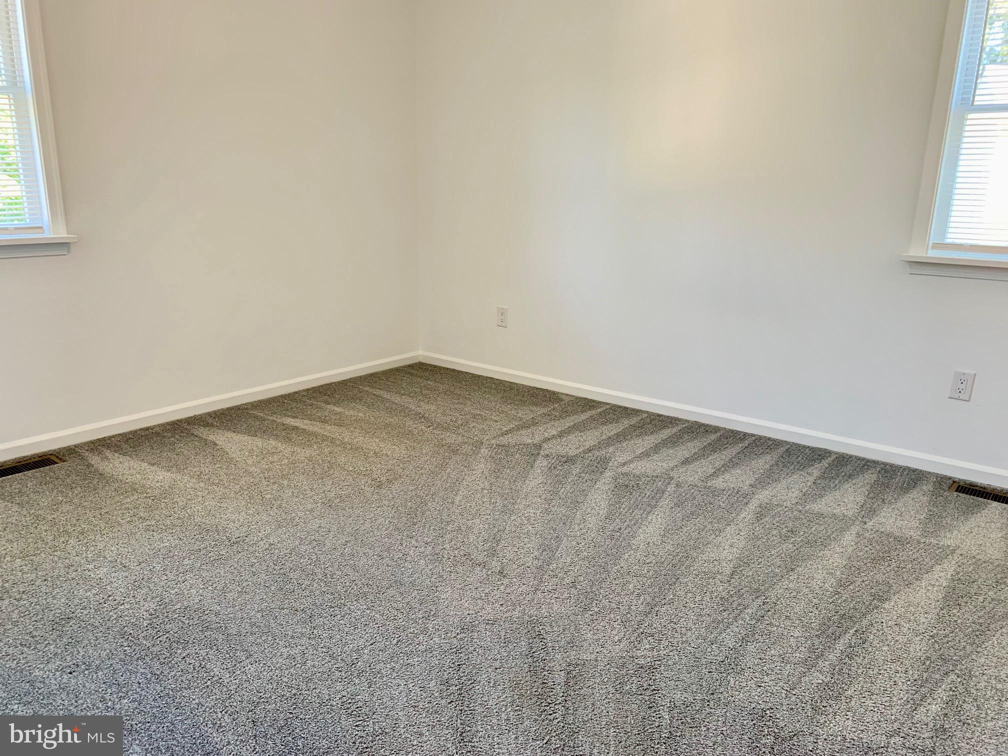 1029 North York Road Road, Unit D Willow Grove, PA 19090 - Photo 6 of 12 an empty room with a window