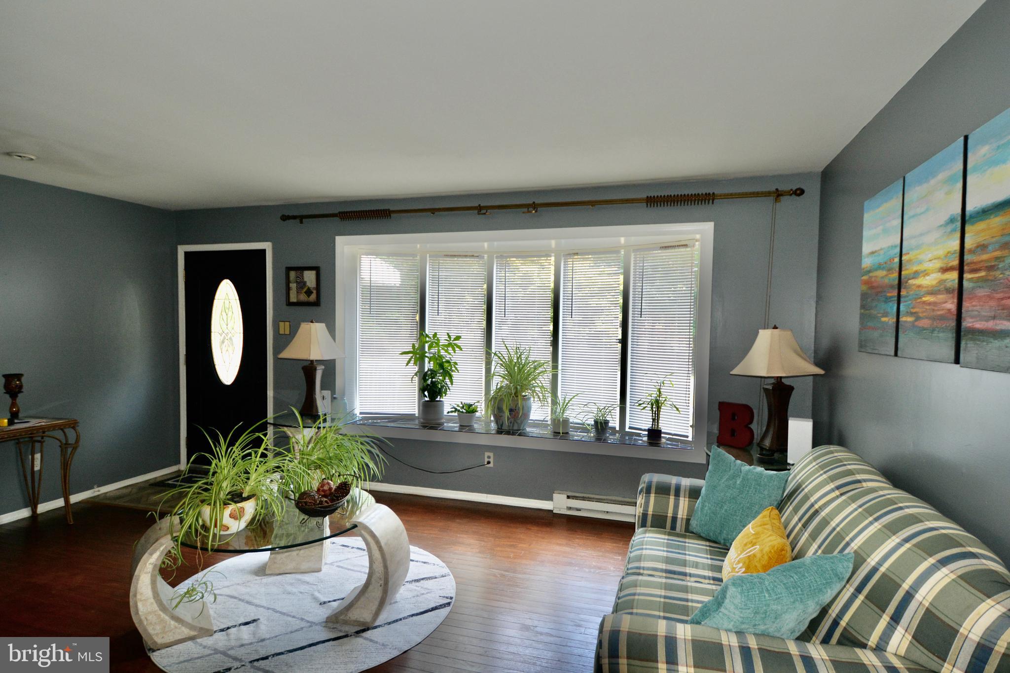 509 3rd Avenue Waterford Works, NJ 08089 - Photo 10 of 50 Living Room