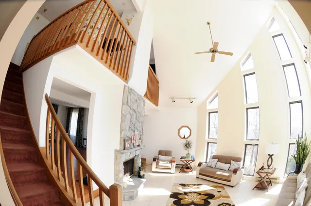 $2,100 | 3105 Red Fox Lane, Long Pond, PA 18334