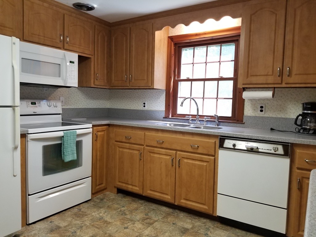 14 Long Hill Road Ashland, MA 01721 - Photo 8 of 20 Gallery Image 8