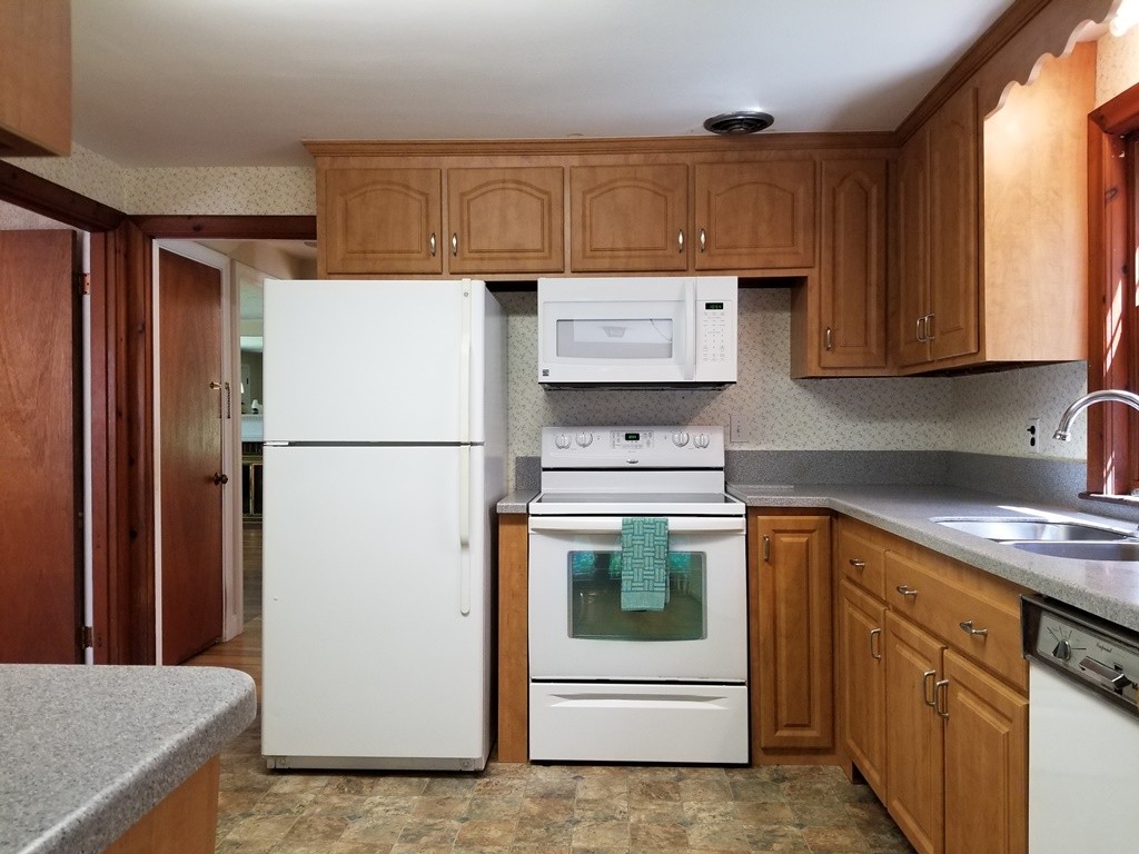 14 Long Hill Road Ashland, MA 01721 - Photo 9 of 20 Gallery Image 9
