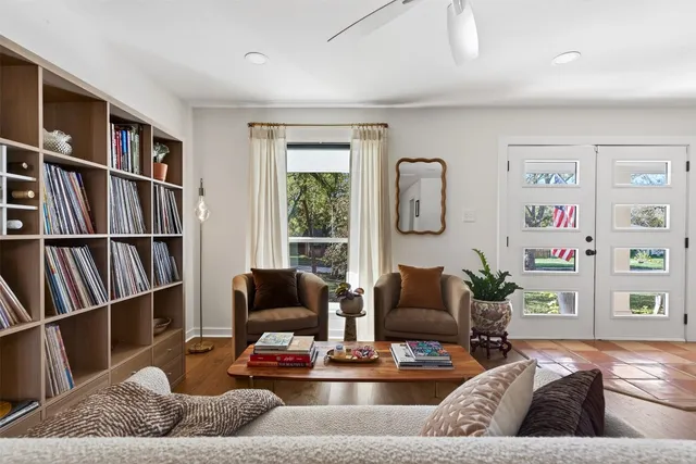 $850,000 | 2502 Comburg Castle Way, Austin, TX 78748