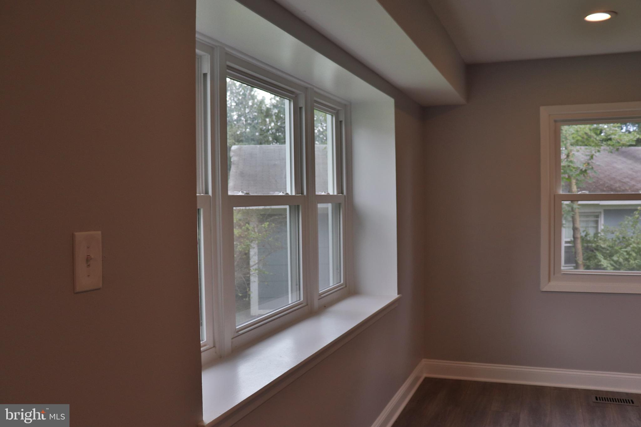9 Crescent Road Willingboro, NJ 08046 - Photo 11 of 19 Living room