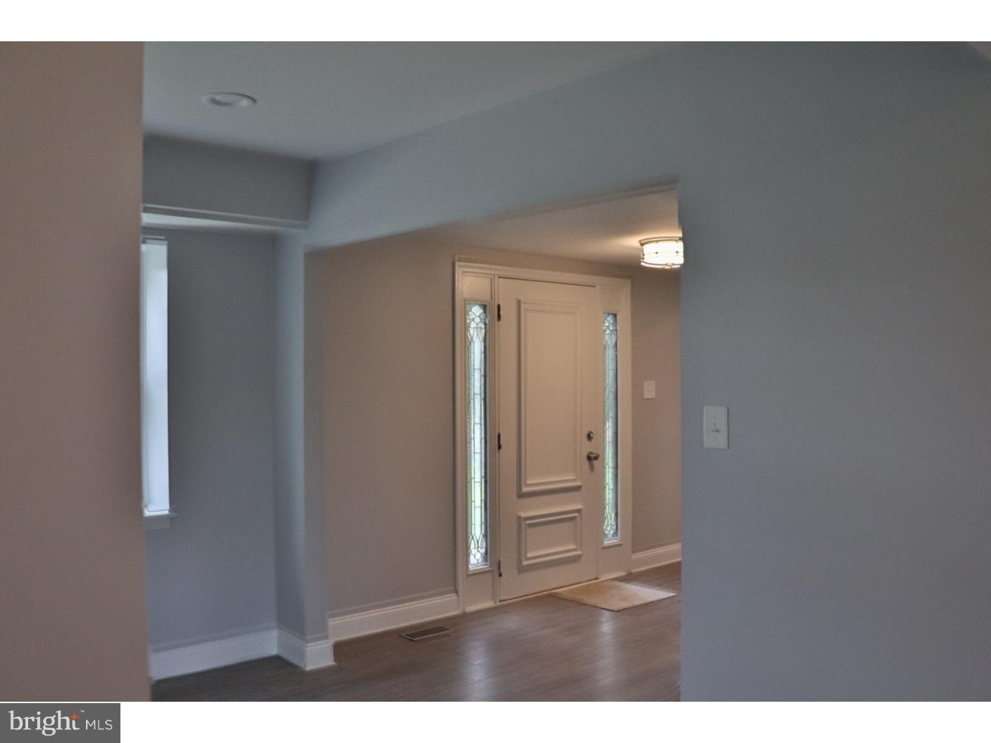 9 Crescent Road Willingboro, NJ 08046 - Photo 3 of 19 Entry