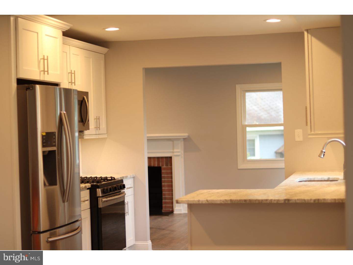 9 Crescent Road Willingboro, NJ 08046 - Photo 6 of 19 Kitchen