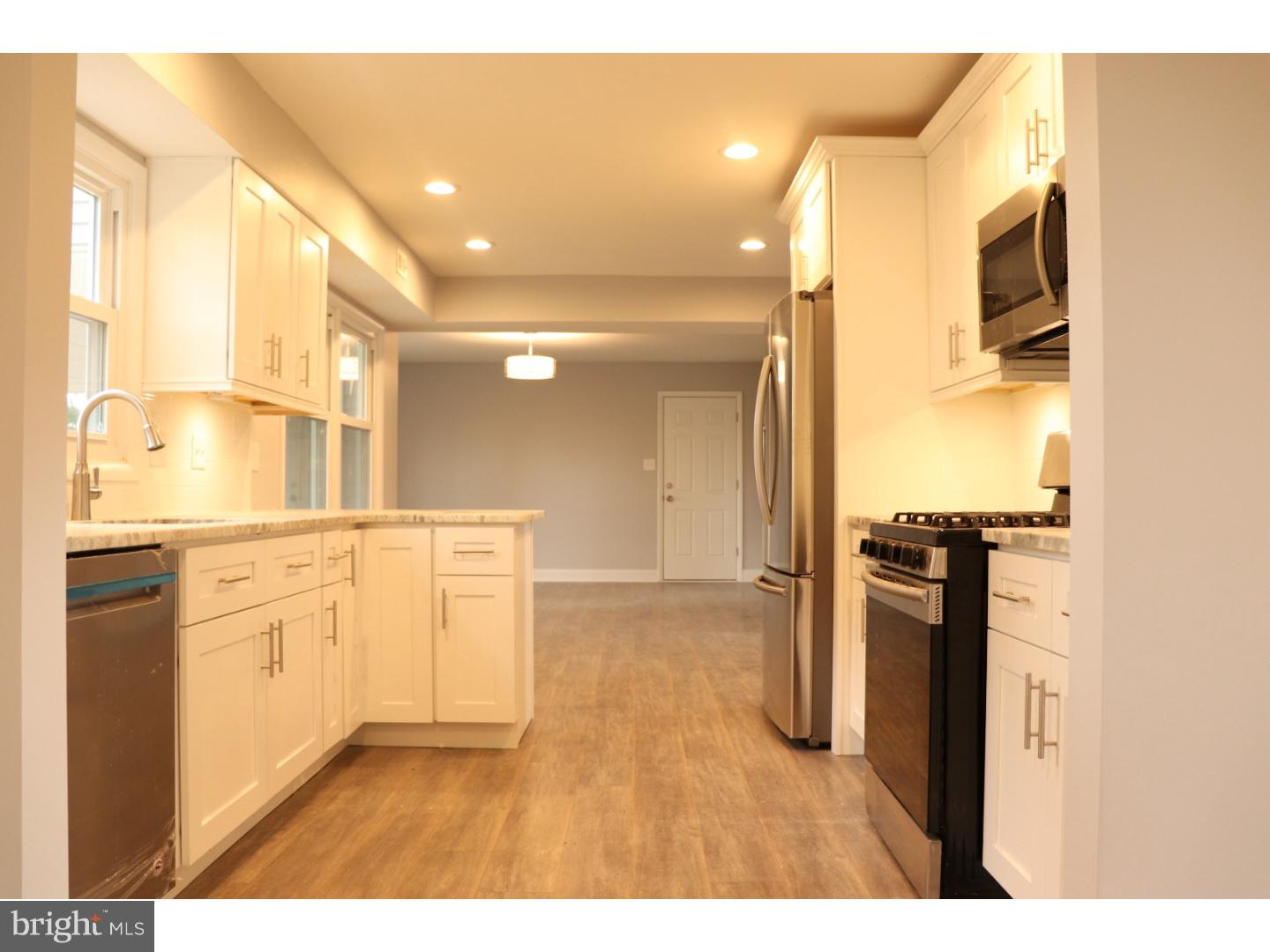 9 Crescent Road Willingboro, NJ 08046 - Photo 8 of 19 Kitchen