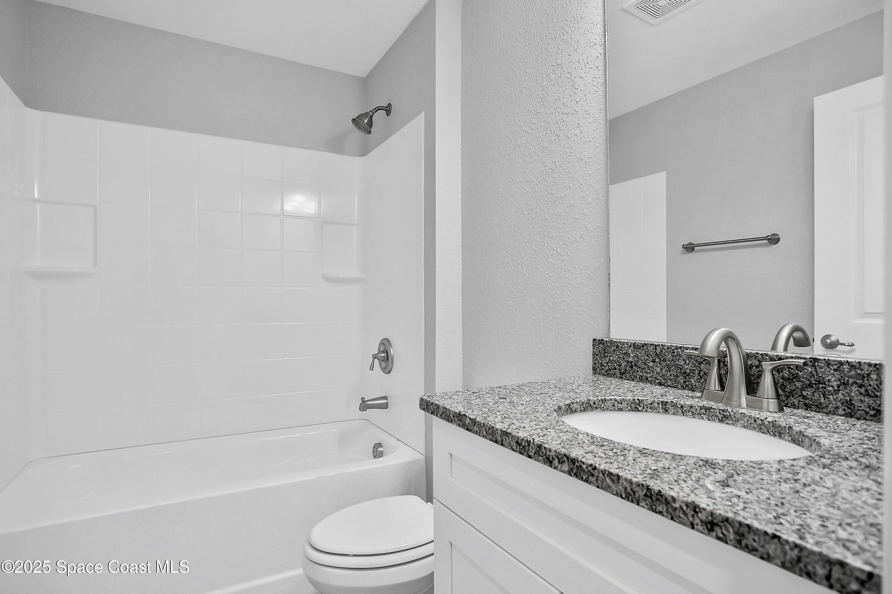 338 Mott Street Southwest Palm Bay, FL 32908 - Photo 2 of 10 7O0A4845