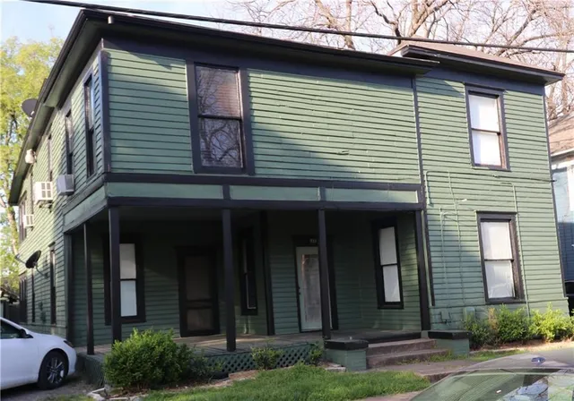 $1,150 | 413 West Franklin Street, Unit 3, Waxahachie, TX 75165