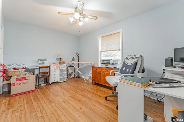 $210,000 | 103 Crestwood Drive, Lincoln, IL 62656