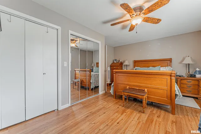 $210,000 | 103 Crestwood Drive, Lincoln, IL 62656