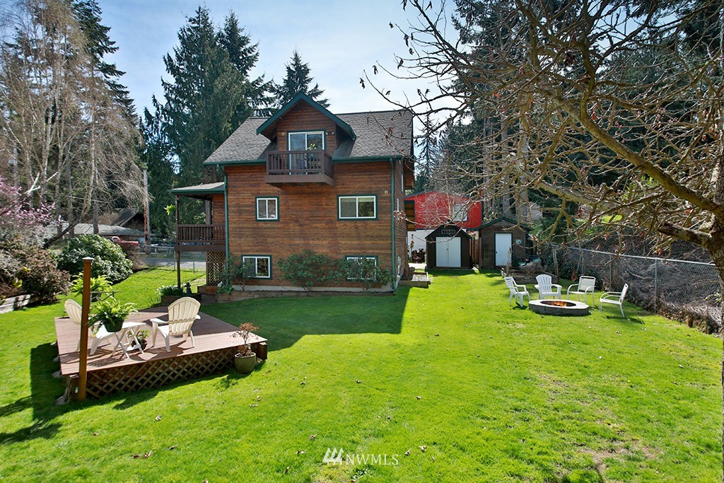 7870 Casey Street Clinton, WA 98236 - Photo 3 of 25 Gallery Image 3