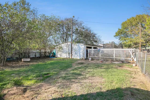 $170,000 | 706 Jefferson Street, Hillsboro, TX 76645