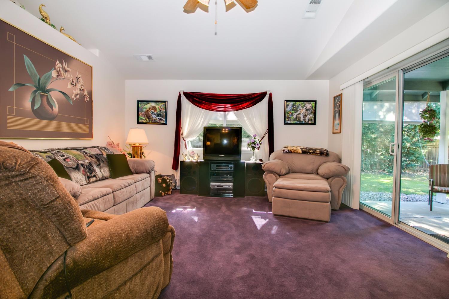 1018 Lincoln Road Grants Pass, OR 97526 - Photo 4 of 19 Additional Photo
