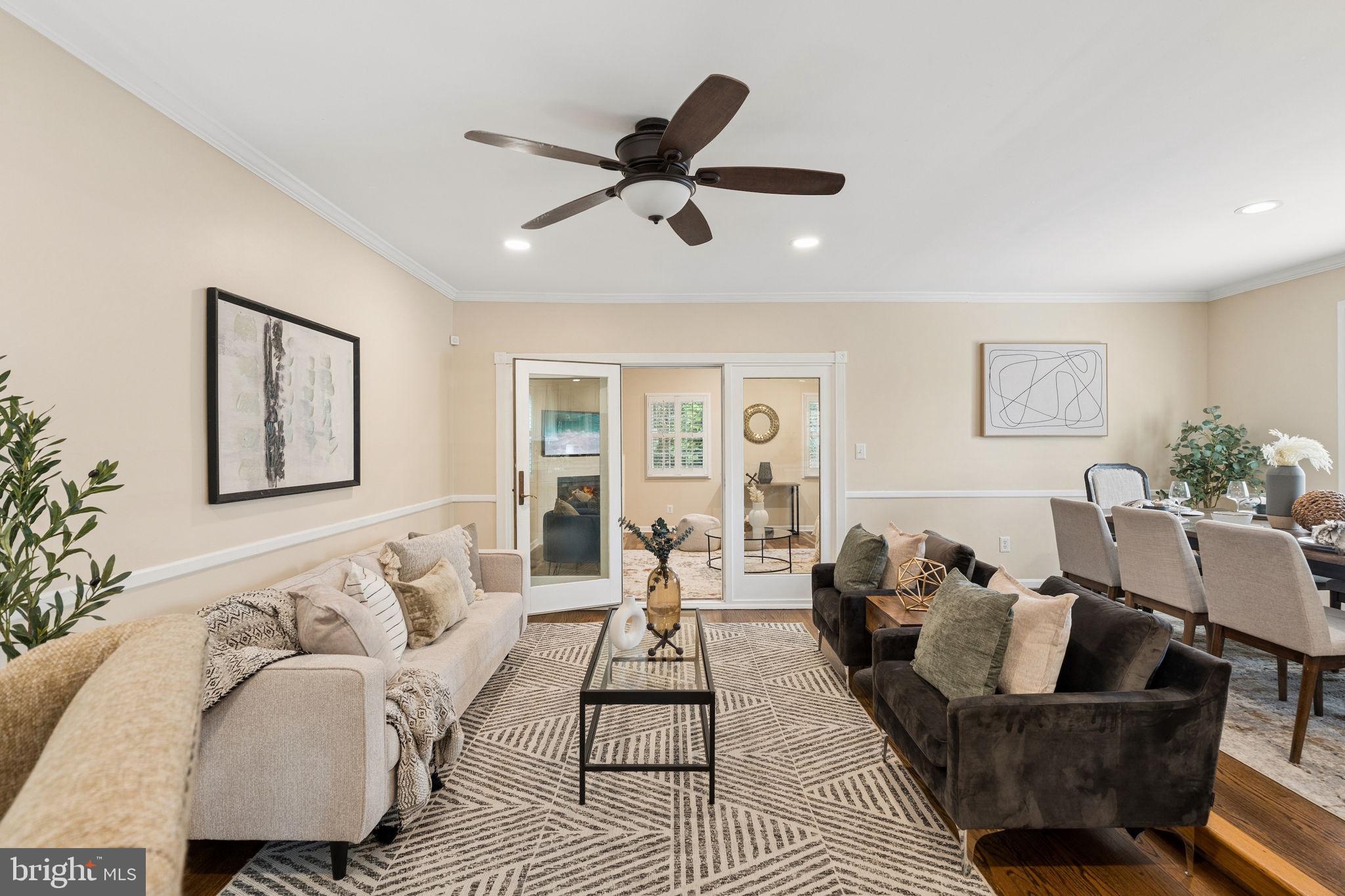 102 Othoridge Road Lutherville-Timonium, MD 21093 - Photo 4 of 43 Living Room