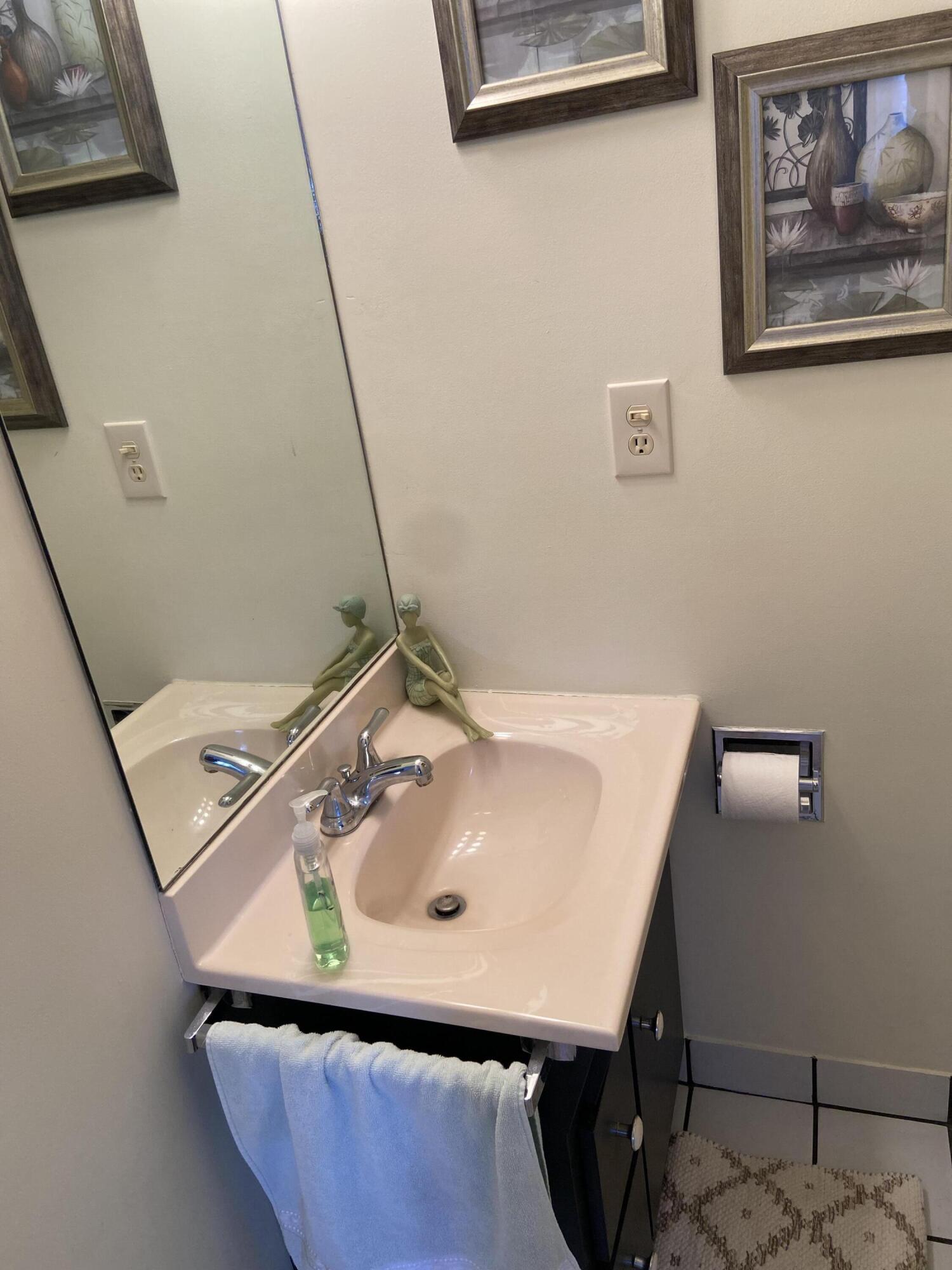 1951 Southwest Palm City Road, Unit 26D Stuart, FL 34994 - Photo 14 of 16 IMG_2815