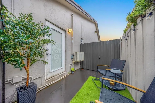 $1,170,000 | 3190 Southwest 133rd Place, Miami, FL 33175